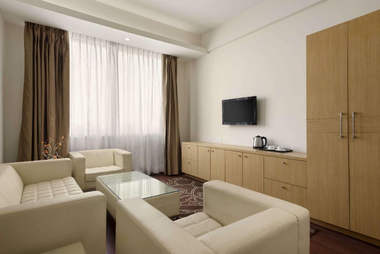 Ramada Neemrana Hotel Ngoại thất bức ảnh
