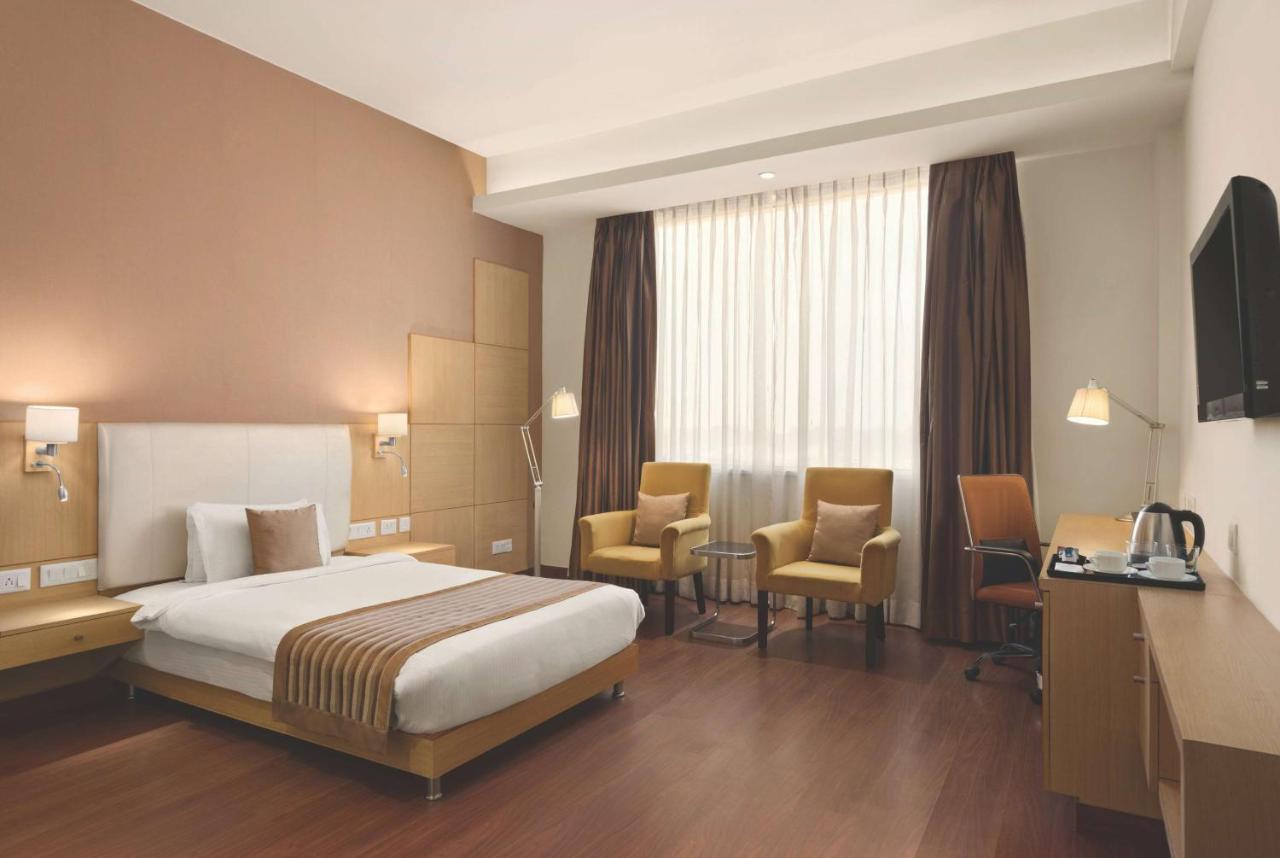 Ramada Neemrana Hotel Ngoại thất bức ảnh
